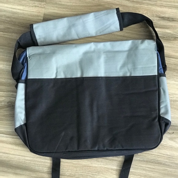 Palms Casino Las Vegas Messenger Bag - Picture 3 of 3